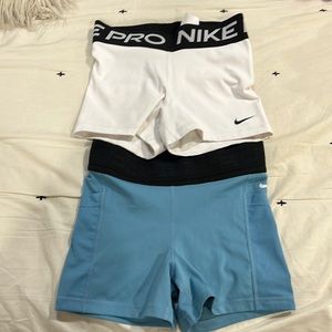 Nike Pros — Xsmall